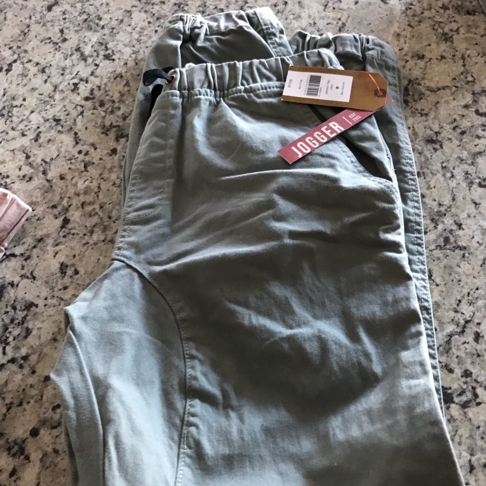 Red camel joggers